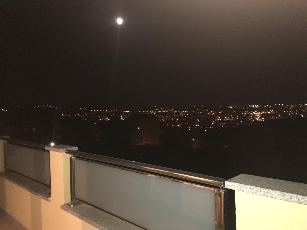 Apartman Mig Solin Luaran gambar