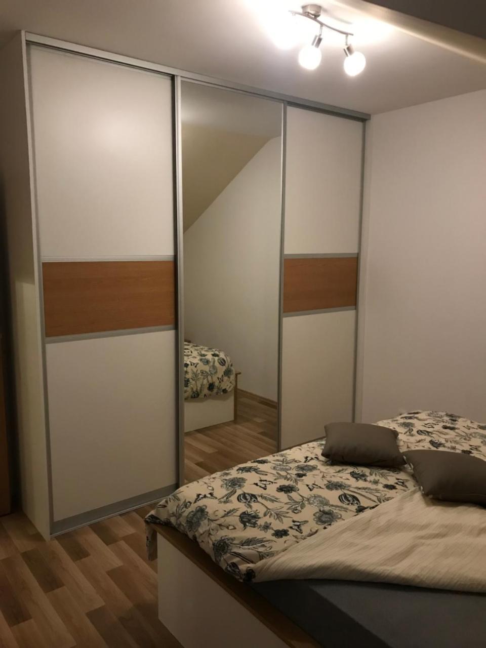 Apartman Mig Solin Luaran gambar